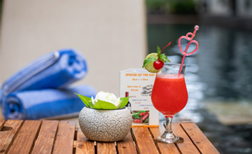 Pool Bar